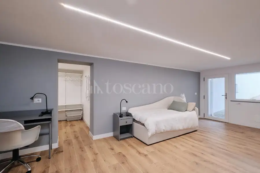 Villa in vendita di 259 mq a €1.100.000 (rif. 2/2026)