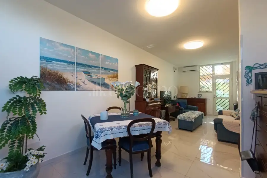 Villino a Schiera in affitto di 110 mq a €800 (rif. 95/2026)