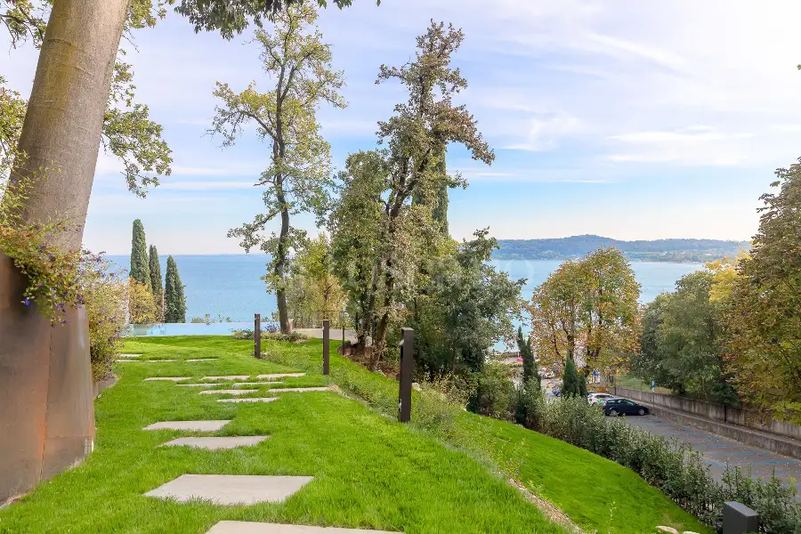 Villa in vendita di 400 mq a €3.700.000 (rif. 31/2024)