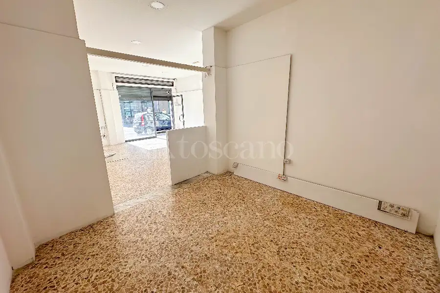Negozio in vendita di 60 mq a €85.000 (rif. 22/2026)
