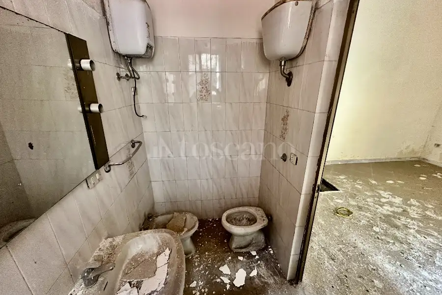 Negozio in vendita di 120 mq a €159.000 (rif. 4/2026)