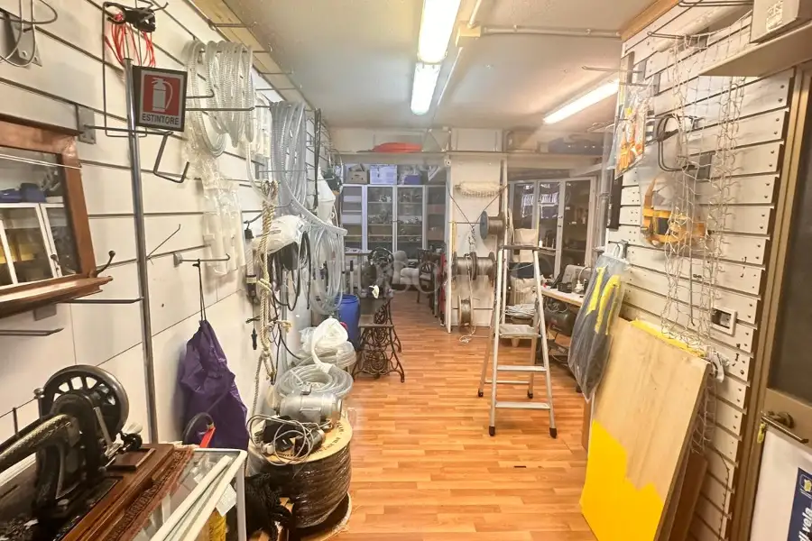 Negozio in vendita di 143 mq a €385.000 (rif. 22/2025)