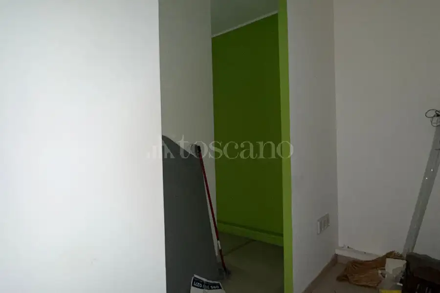 Negozio in affitto di 63 mq a €700 (rif. 79/2026)