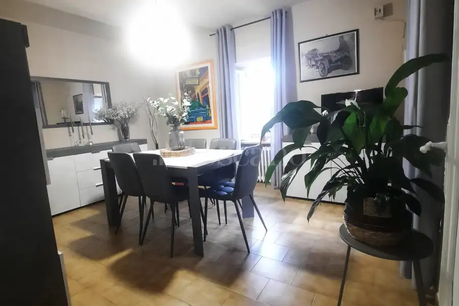 Casa Indipendente in vendita di 225 mq a €155.000 (rif. 2/2026)
