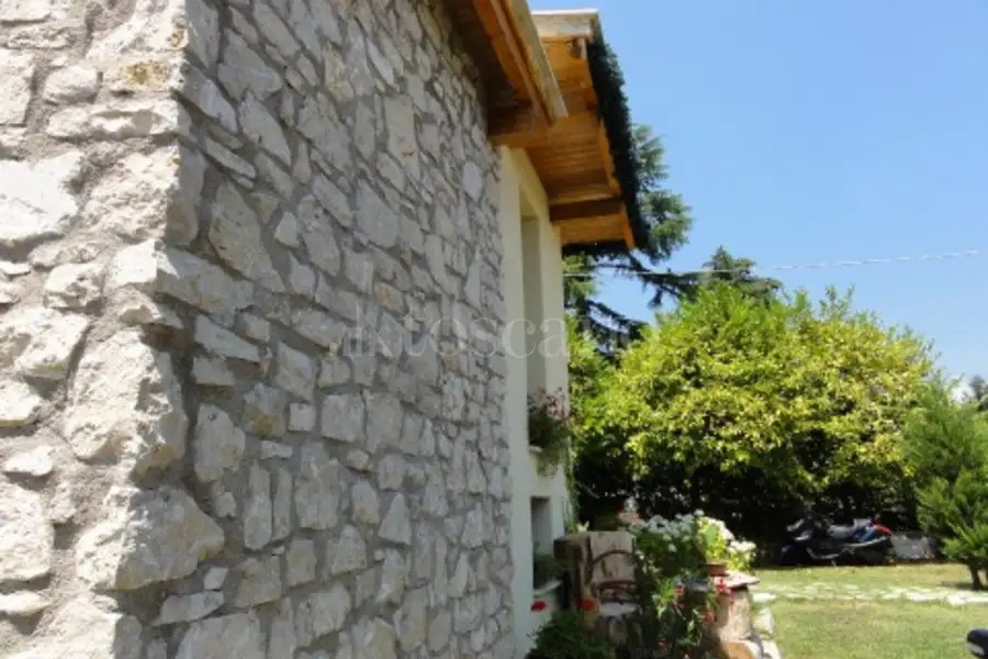 Villa in vendita di 260 mq a €265.000 (rif. 31/2022)