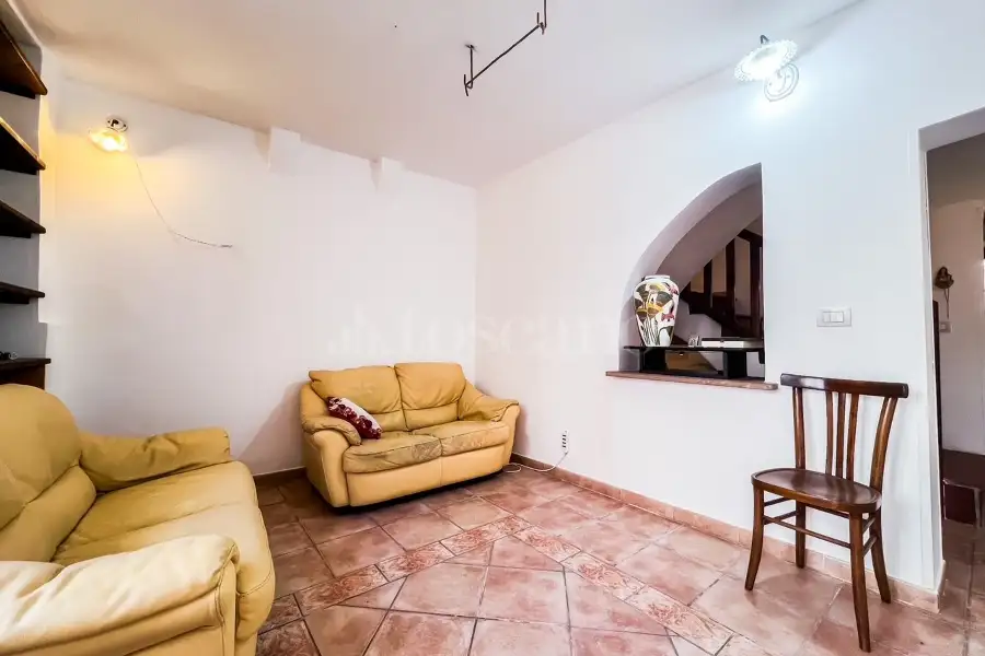 Casa Indipendente in vendita di 153 mq a €70.000 (rif. 74/2025)