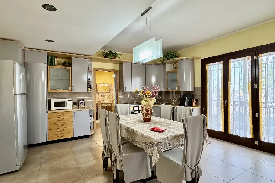 Villa in vendita di 360 mq a €575.000 (rif. 60/2025)