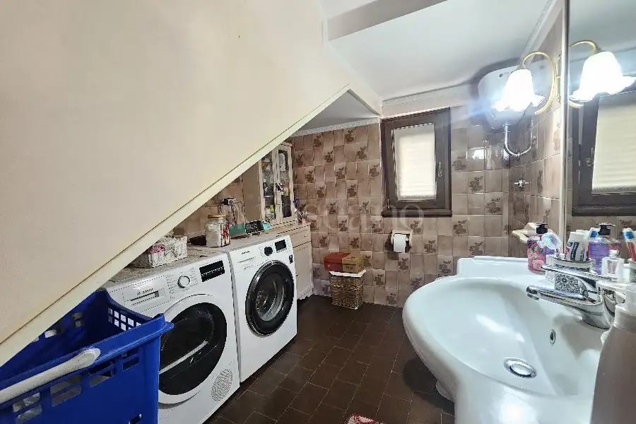 Villa Bifamiliare in vendita di 200 mq a €299.000 (rif. 141/2025)