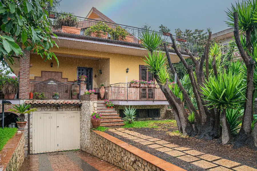 Villa in vendita di 250 mq a €548.000 (rif. 157/2025)