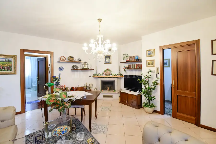 Villa in vendita di 270 mq a €560.000 (rif. 31/2025)