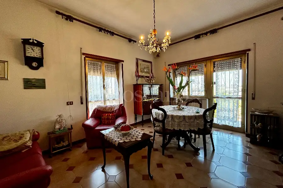 Villa in vendita di 200 mq a €699.000 (rif. 37/2025)