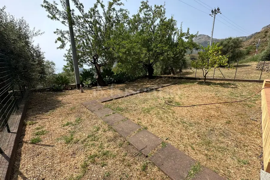 Villino a Schiera in vendita di 182 mq a €210.000 (rif. 31/2023)