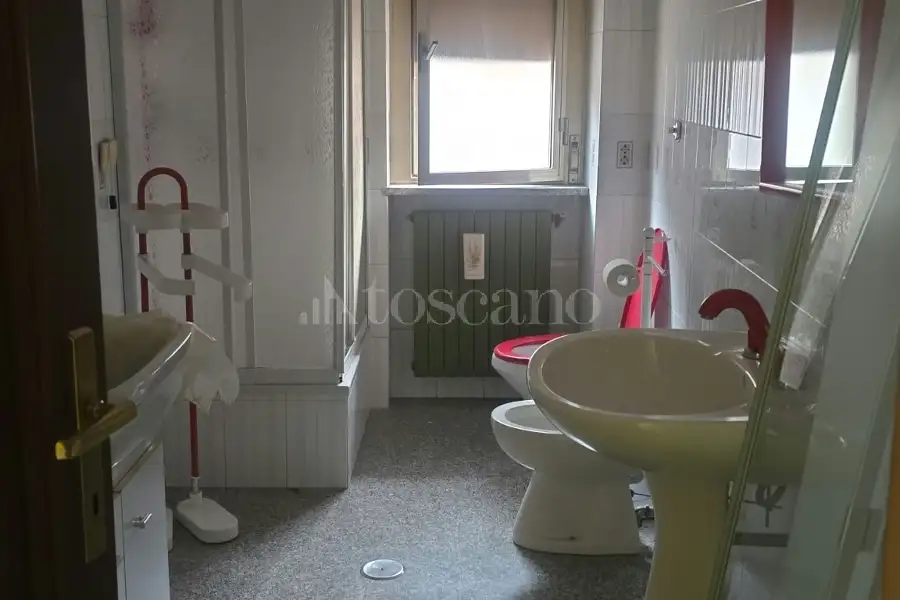 Ufficio in affitto di 127 mq a €650 (rif. 84/2026)