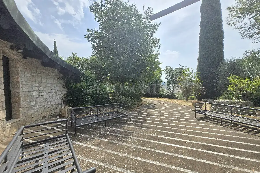 Villa in vendita di 300 mq a €1.450.000 (rif. 40/2025)