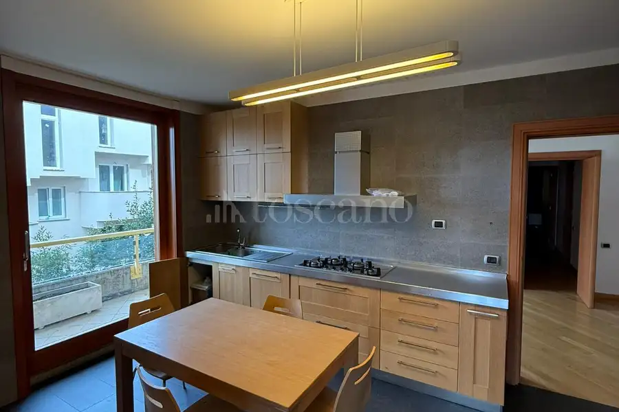 Casa in affitto di 218 mq a €1.800 (rif. 14/2026)