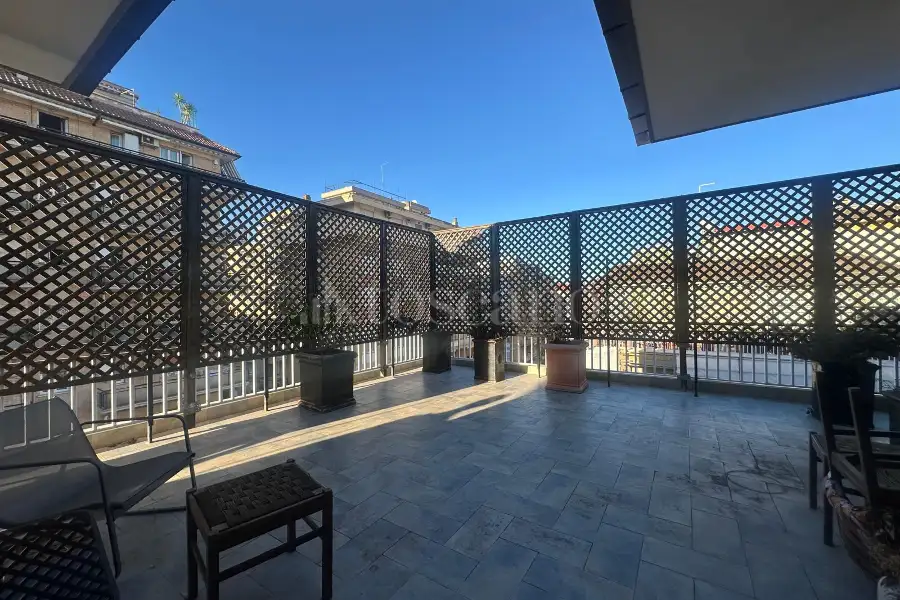 Attico in vendita di 189 mq a €680.000 (rif. 24/2025)