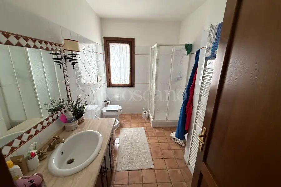 Villa Bifamiliare in vendita di 400 mq a €829.000 (rif. 33/2026)