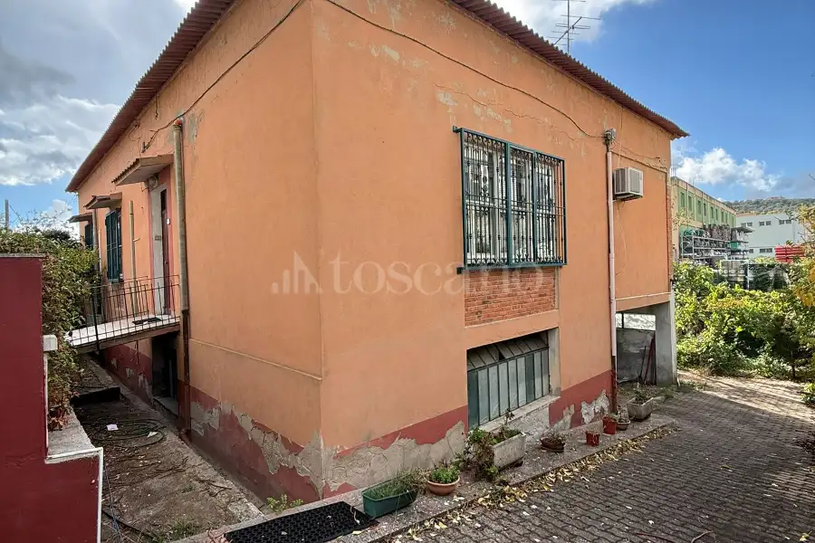 Casa Indipendente in vendita di 200 mq a €149.000 (rif. 185/2025)