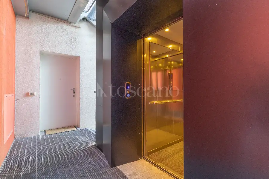 Attico in vendita di 200 mq a €695.000 (rif. 126/2025)