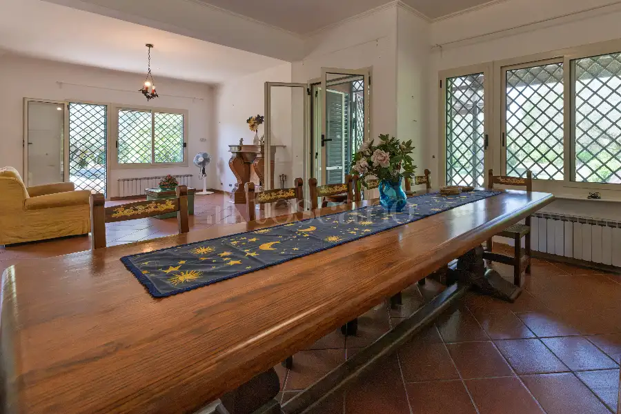 Villa in vendita di 260 mq a €355.000 (rif. 20/2026)