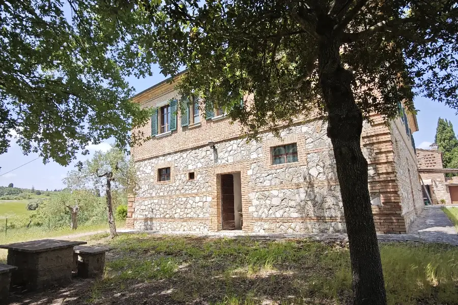 Casale in vendita di 250 mq a €285.000 (rif. 19/2025)