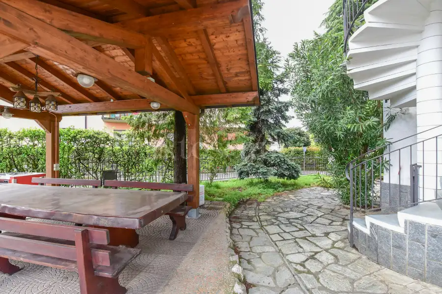 Casa Indipendente in vendita di 465 mq a €430.000 (rif. 29/2024)