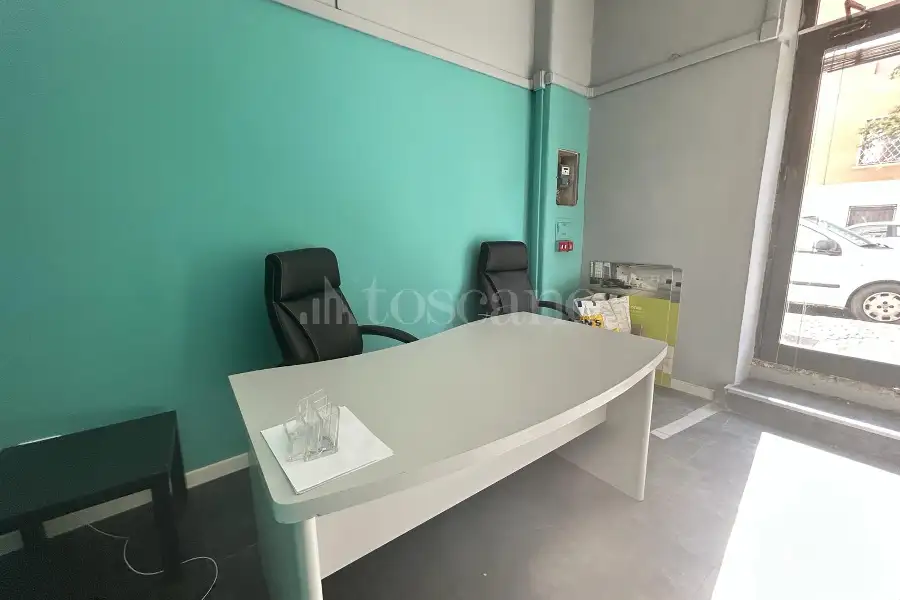 Negozio in affitto di 33 mq a €750 (rif. 20/2026)
