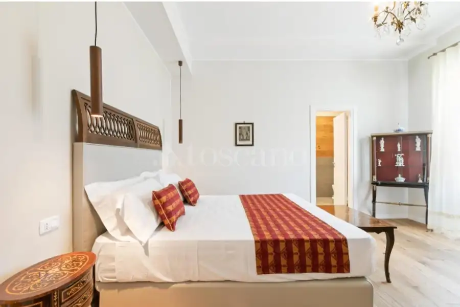 Casa in vendita di 300 mq a €1.600.000 (rif. 23/2026)