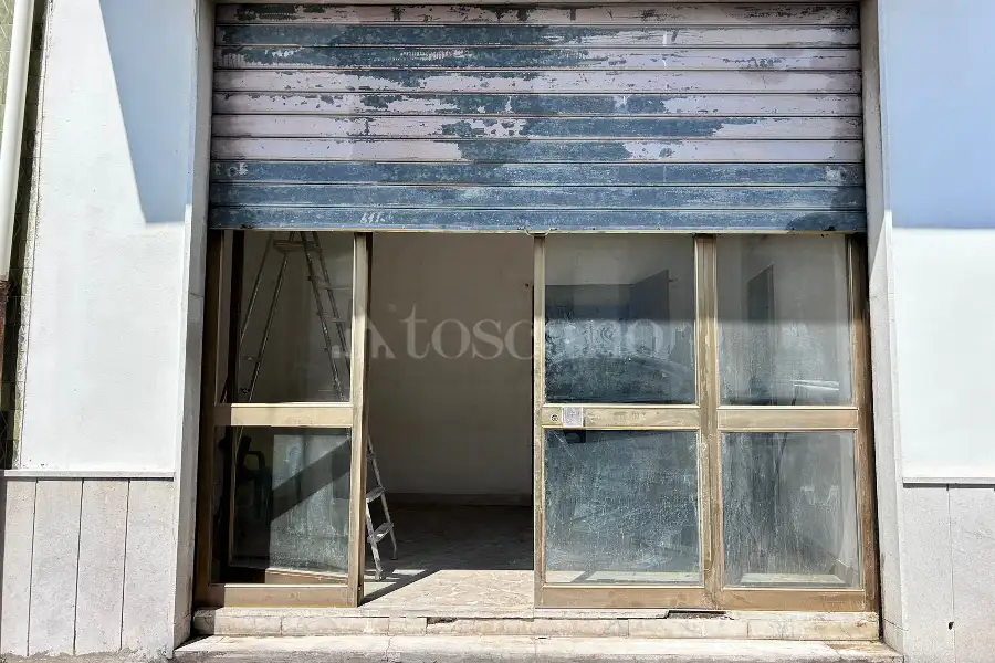 Stabile Uso Ufficio in vendita di 180 mq a €85.000 (rif. 108/2025)