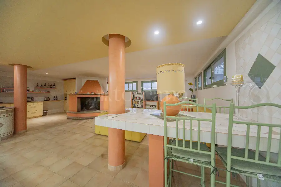 Villa in vendita di 500 mq a €990.000 (rif. 100/2025)