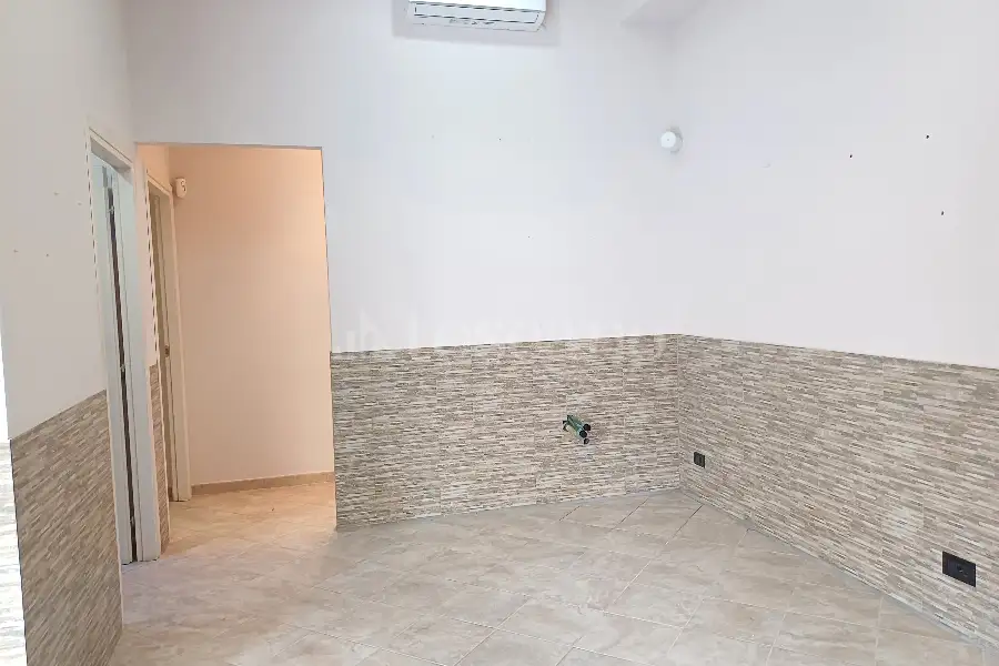 Negozio in vendita di 52 mq a €149.000 (rif. 17/2025)