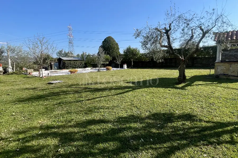 Villa in vendita di 460 mq a €400.000 (rif. 17/2026)