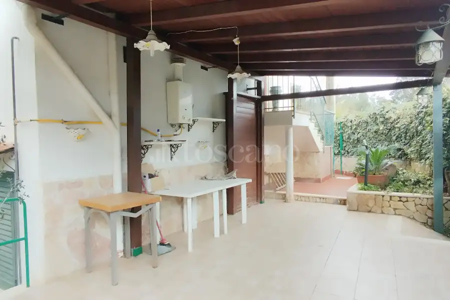 Villino a Schiera in vendita di 200 mq a €350.000 (rif. 1/2026)