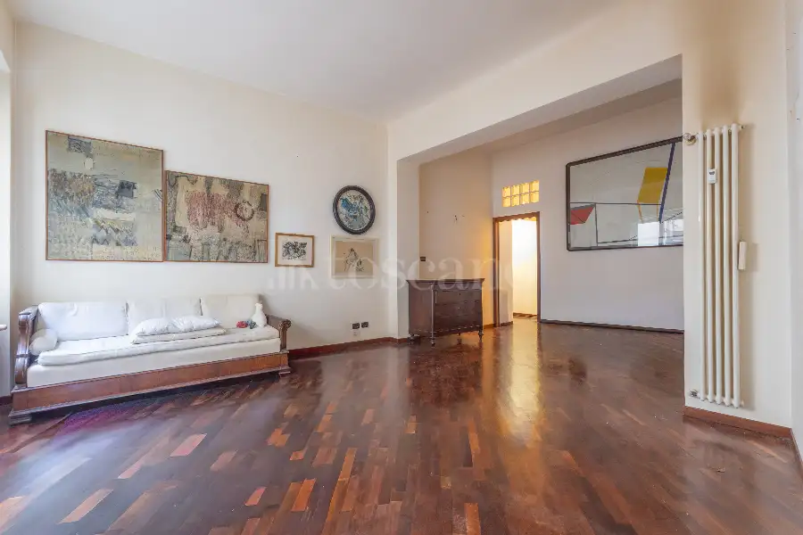 Casa in vendita di 360 mq a €2.050.000 (rif. 6/2026)