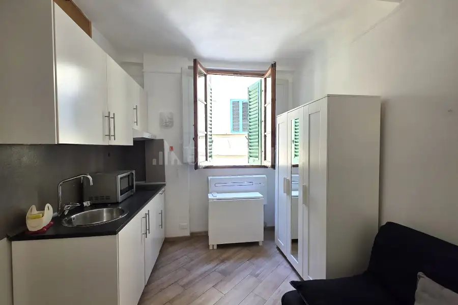 Casa in affitto di 20 mq a €850 (rif. 61/2026)