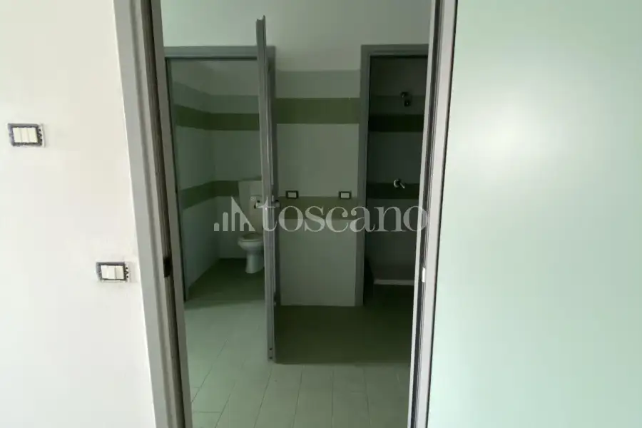 Capannone in vendita di 1060 mq a €295,000 (rif. BL6174VE-4)