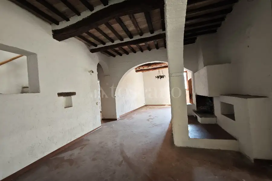 Casa in vendita di 400 mq a €650.000 (rif. 26/2025)