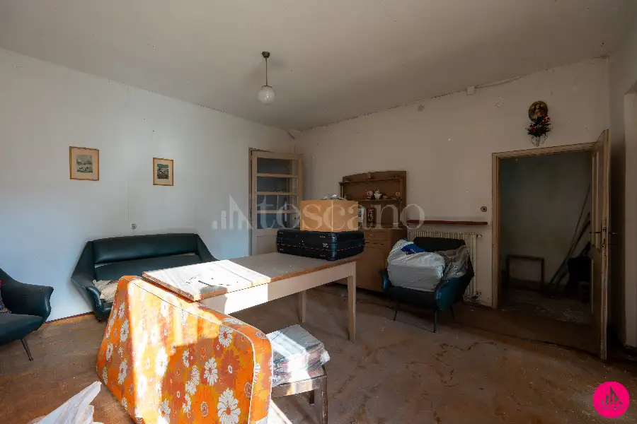 Rustico in vendita di 265 mq a €80.000 (rif. 160/2026)