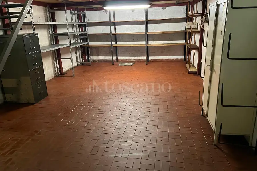 Box in vendita di 31 mq a €46.000 (rif. 17/2026)