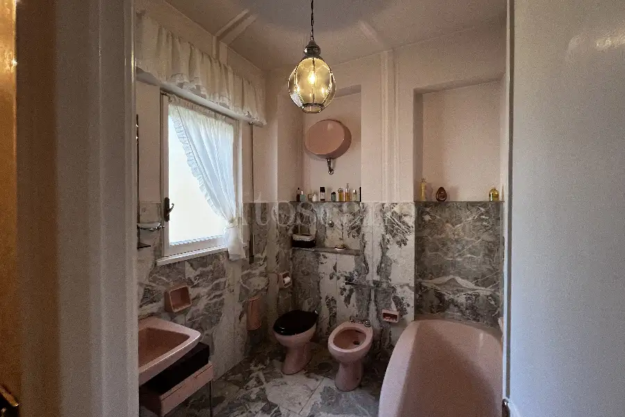 Casa in vendita di 220 mq a €965.000 (rif. 42/2026)