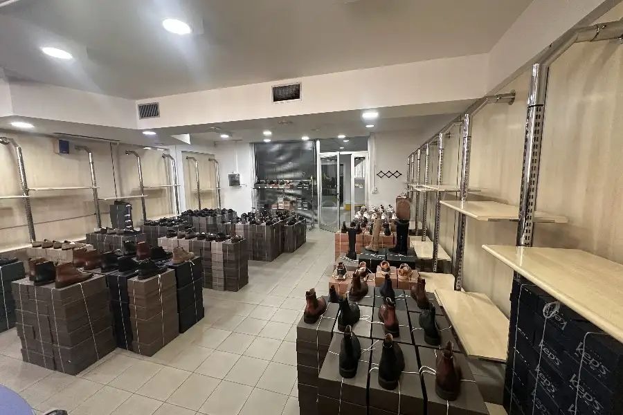 Negozio in vendita di 176 mq a €79.000 (rif. 31/2025)