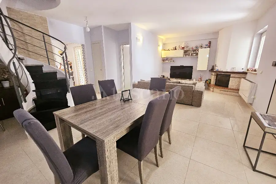Villa Plurifamiliare in vendita di 120 mq a €205.000 (rif. 80/2025)