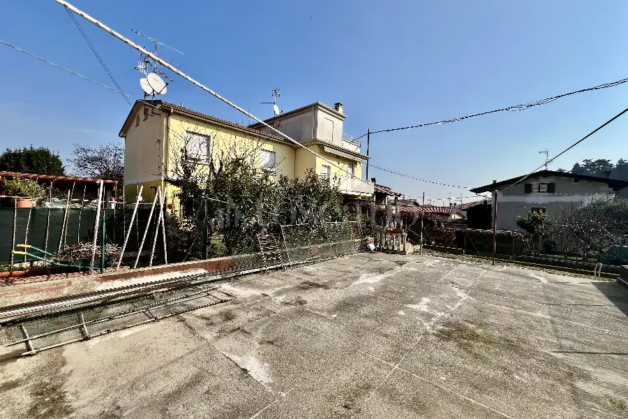Casa Indipendente in vendita di 420 mq a €435.000 (rif. 10/2025)