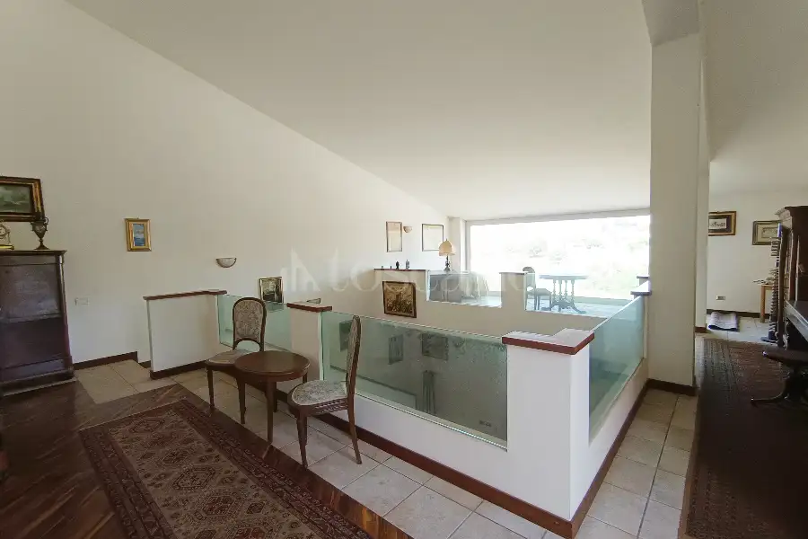 Villa Bifamiliare in vendita di 400 mq a €524.000 (rif. 108/2026)