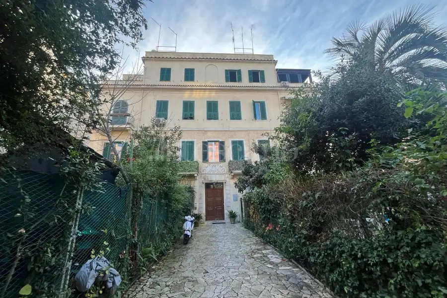 Attico in vendita di 100 mq a €480.000 (rif. 93/2024)