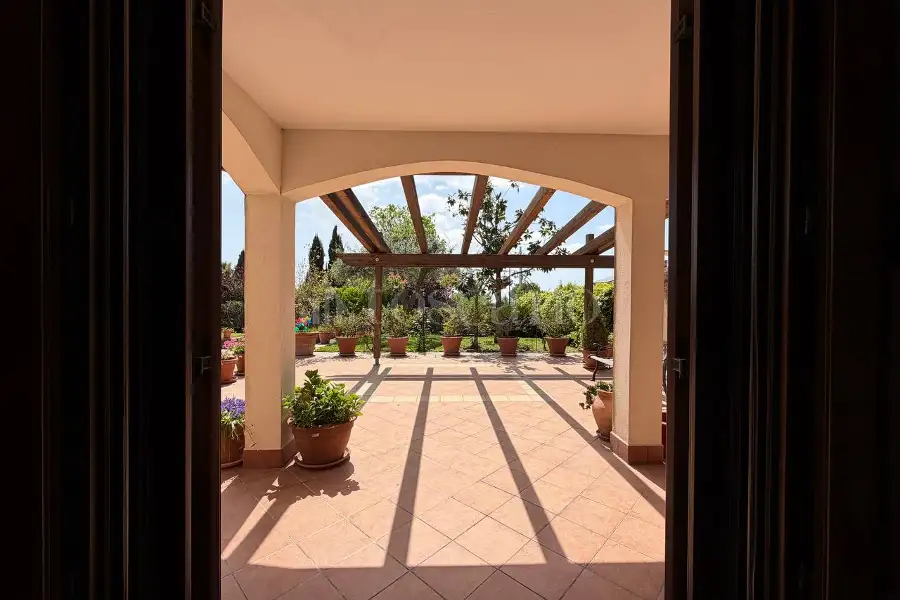 Villa Bifamiliare in vendita di 182 mq a €379.000 (rif. 75/2026)