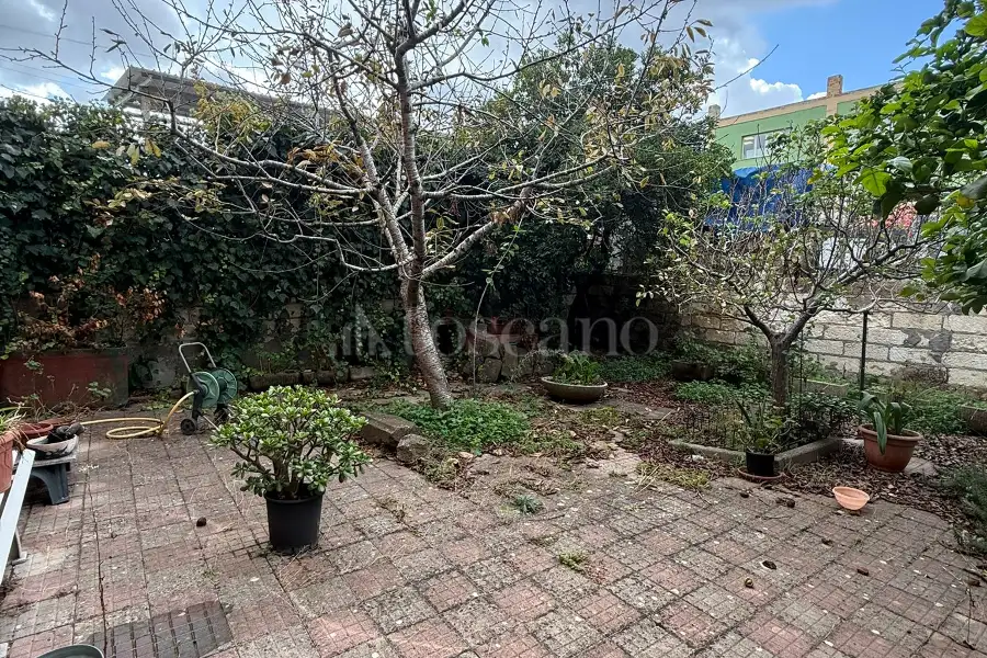 Casa Indipendente in vendita di 200 mq a €149.000 (rif. 185/2025)