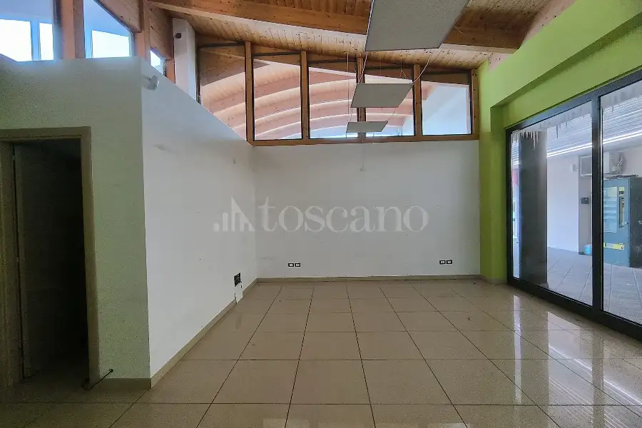 Negozio in vendita di 40 mq a €60.000 (rif. 39/2026)