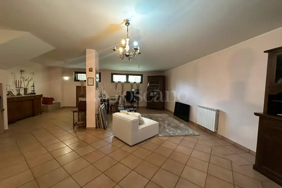 Villino a Schiera in vendita di 210 mq a €240.000 (rif. 94/2025)