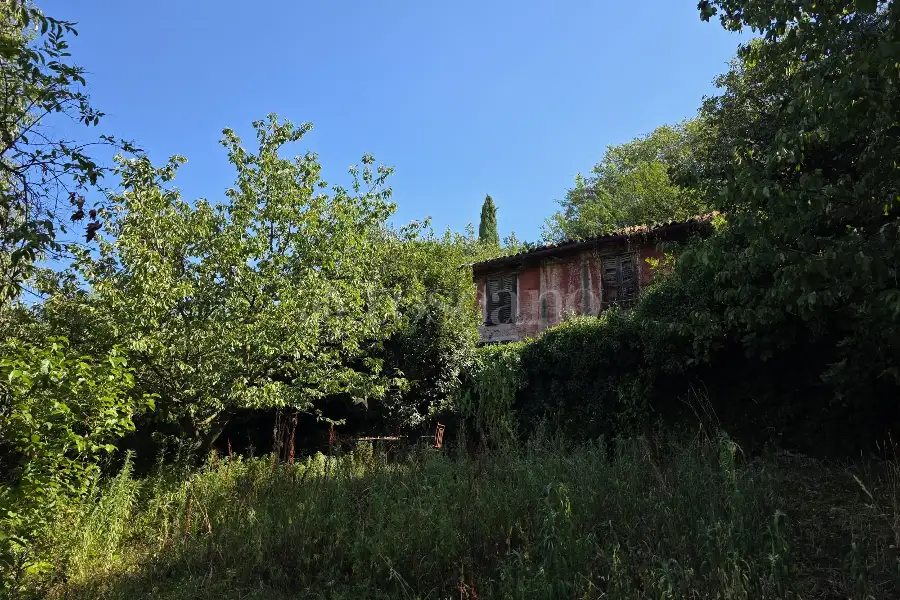 Casa Indipendente in vendita di 400 mq a €450.000 (rif. 67/2026)